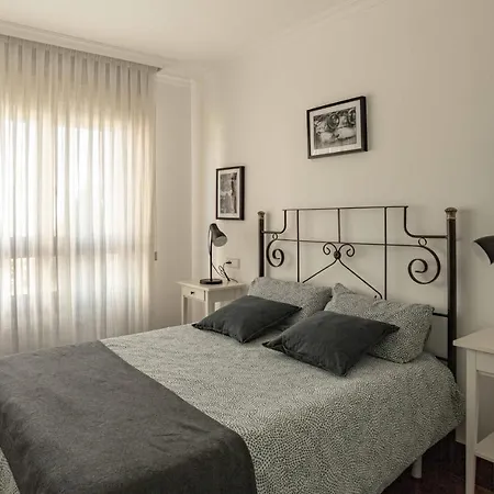 Apartamento Playa Poniente Apartment *